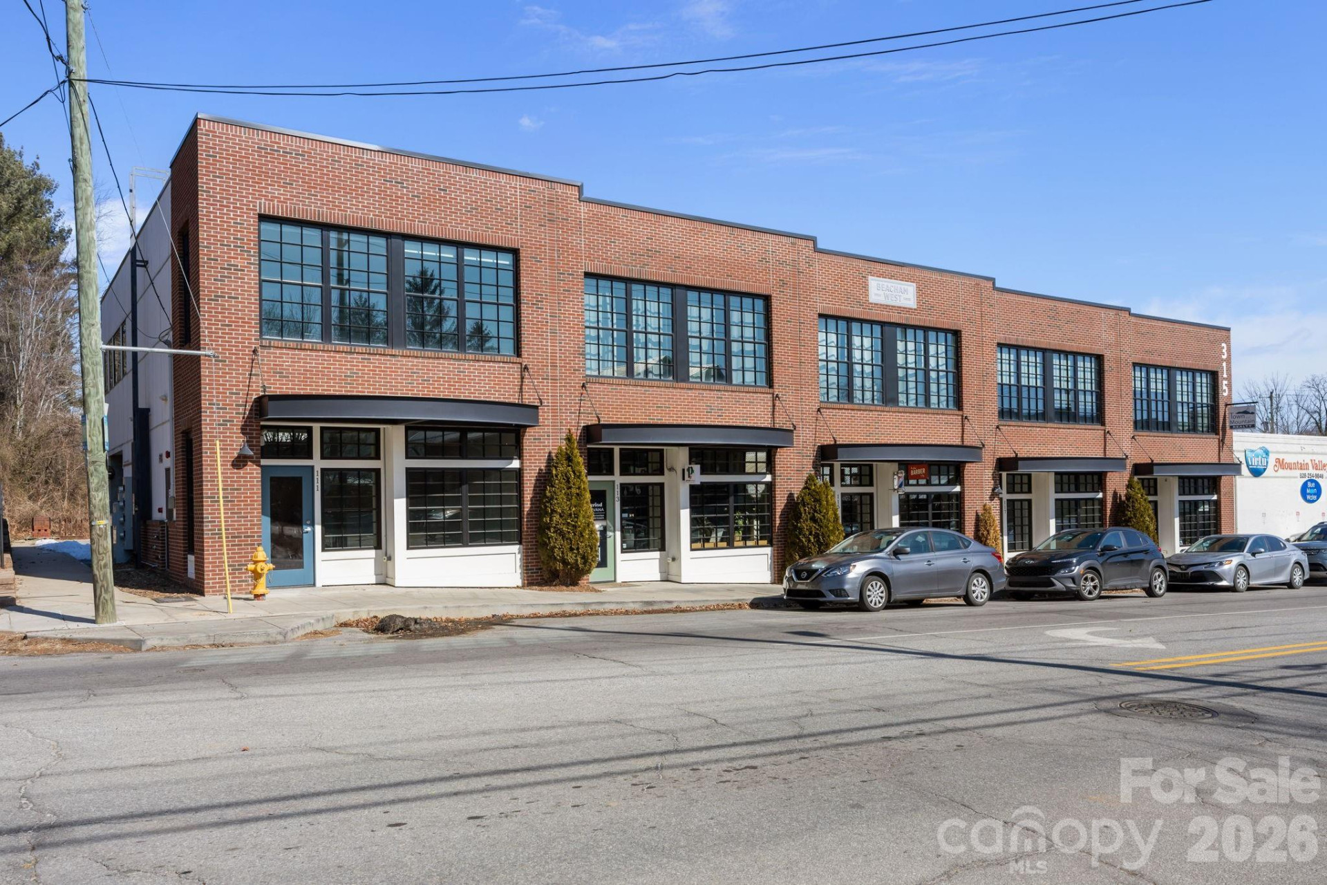 315 Haywood Road - Photo 3