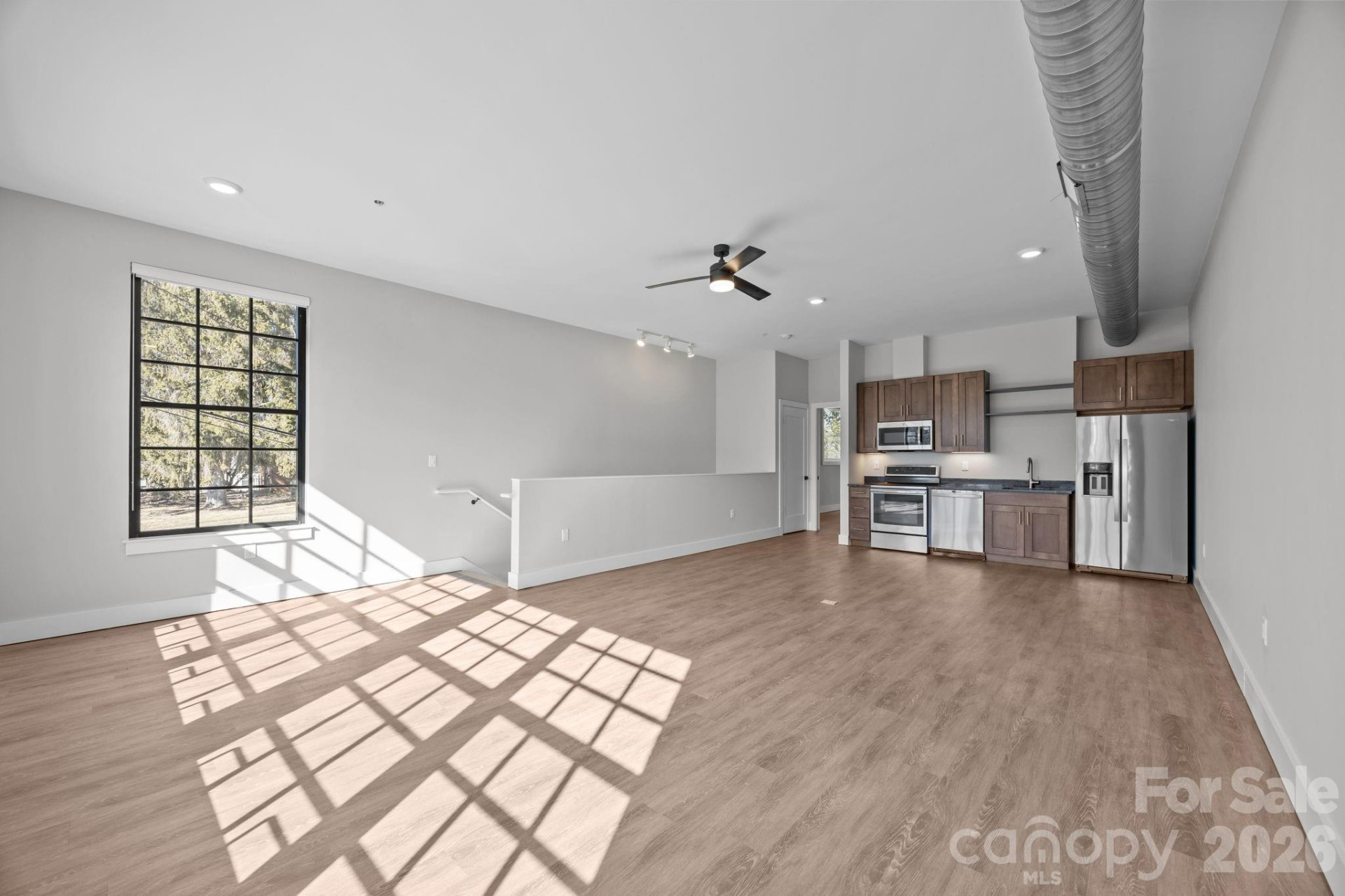 315 Haywood Road - Photo 23