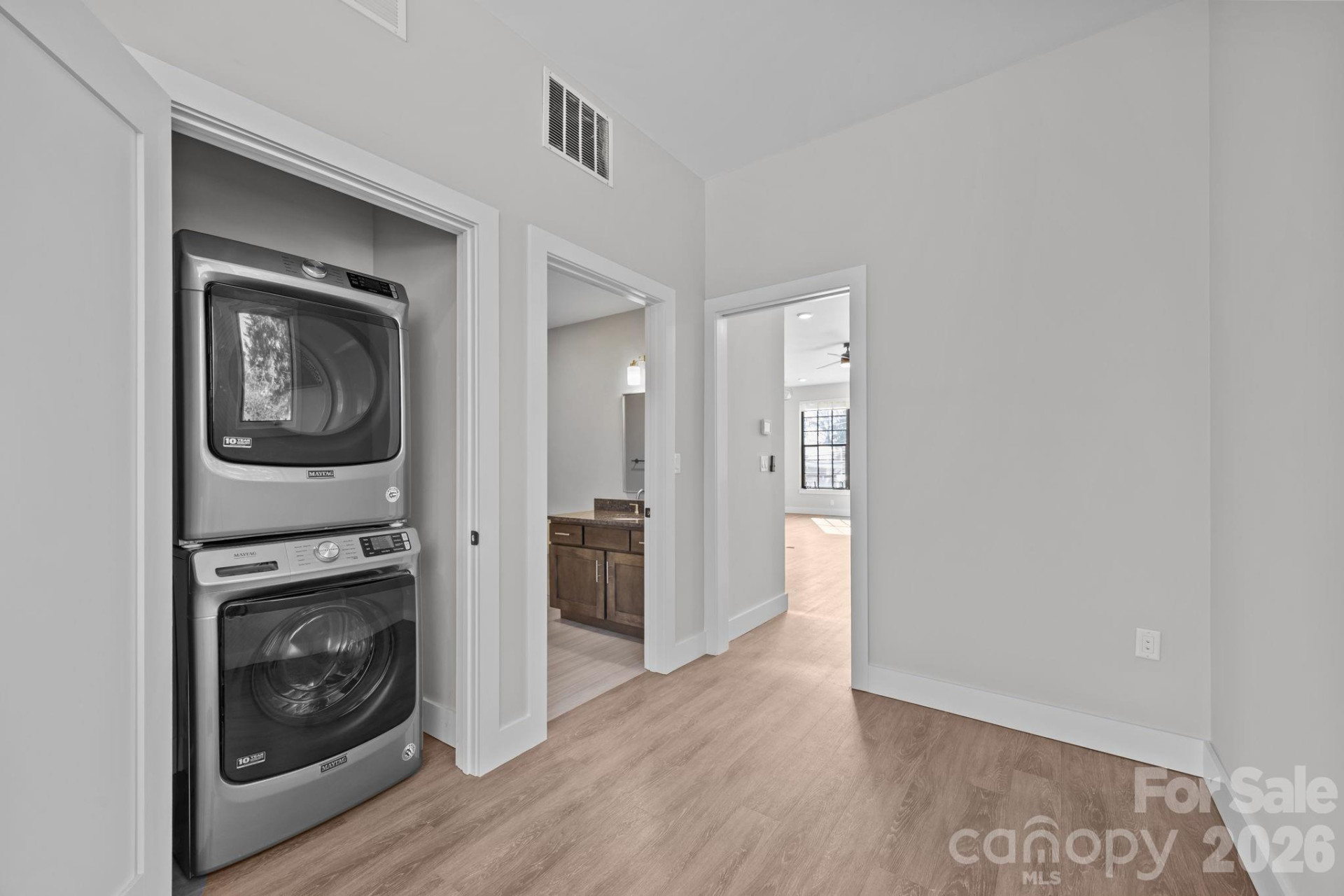 315 Haywood Road - Photo 27