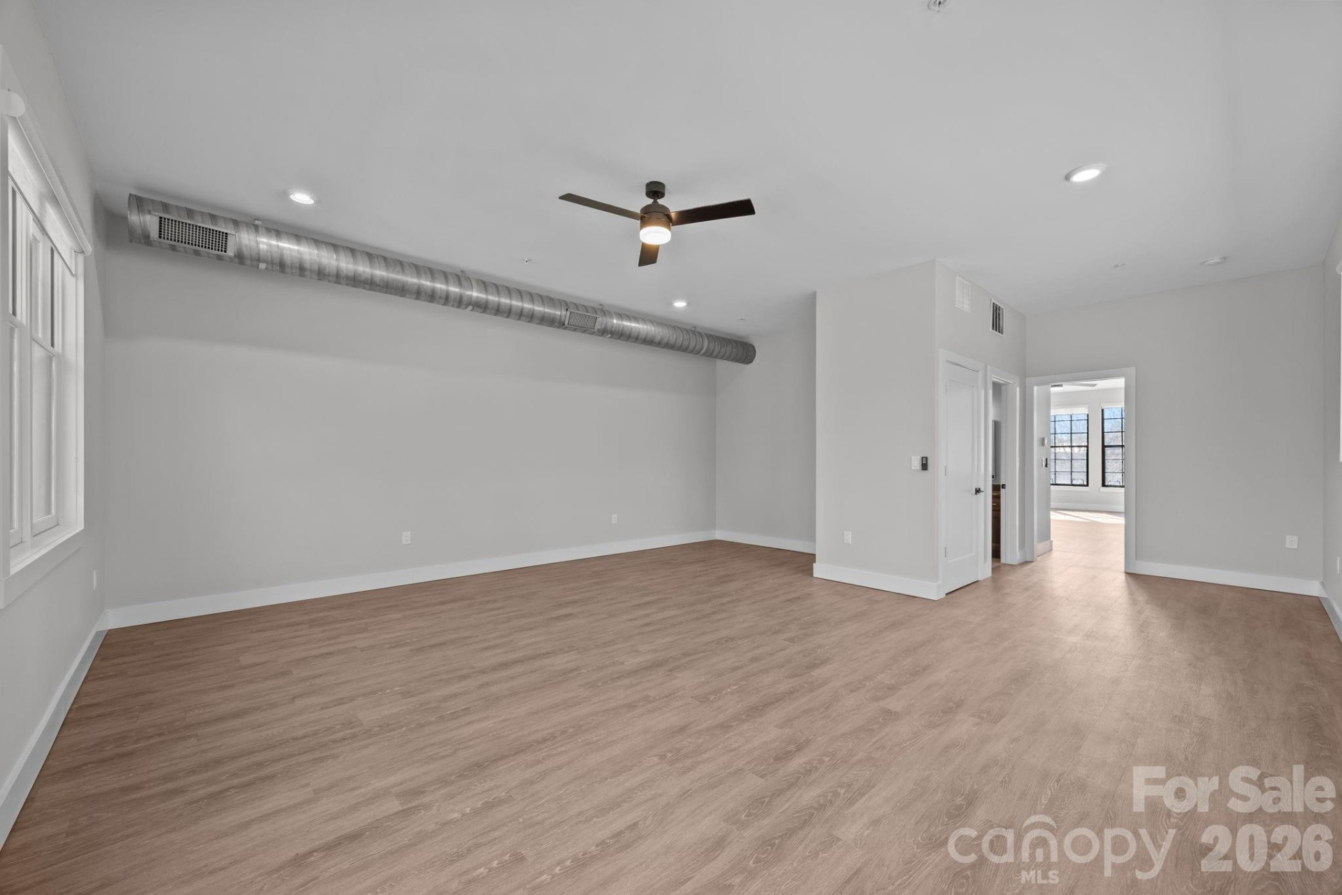 315 Haywood Road - Photo 30