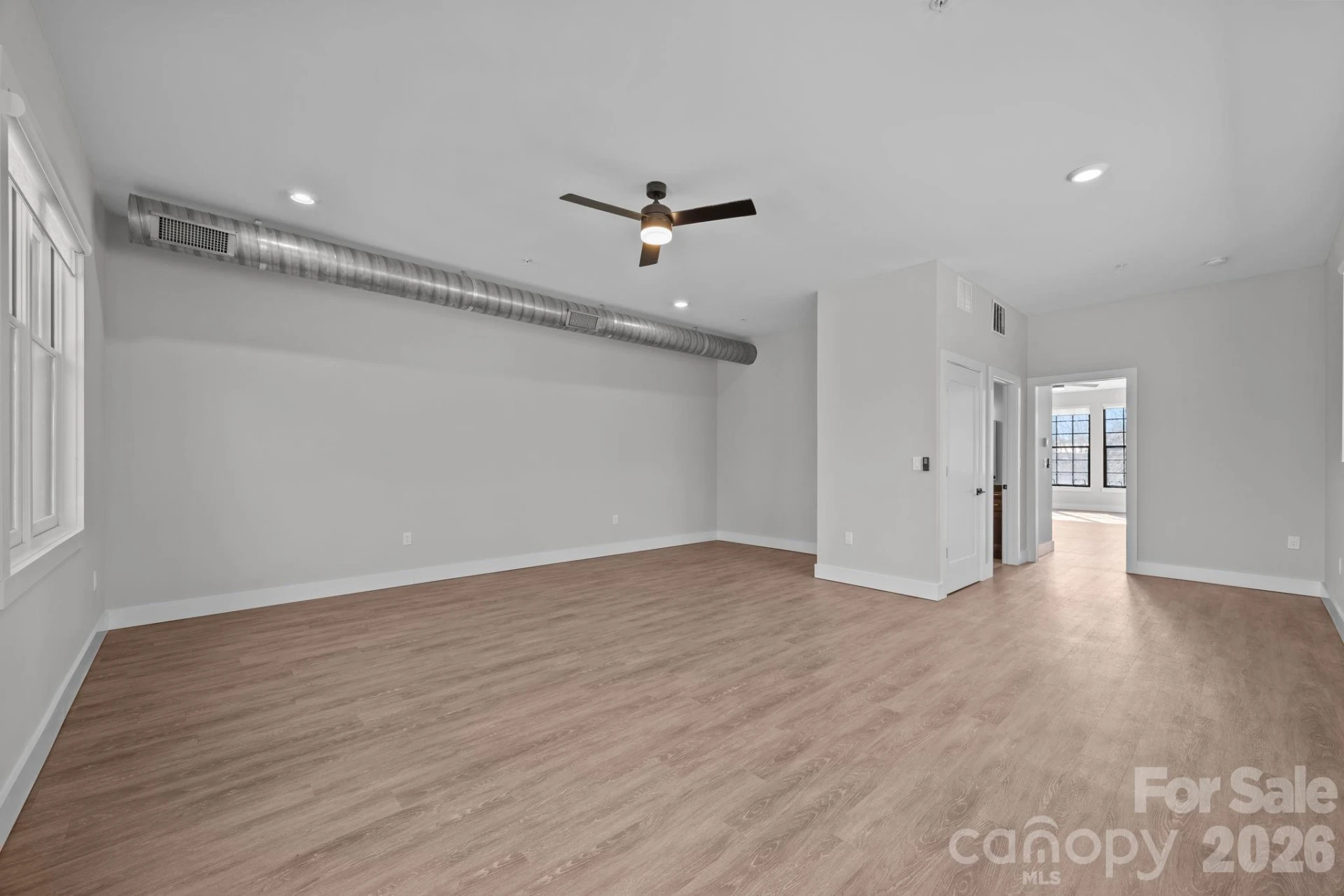 315 Haywood Road - Photo 30