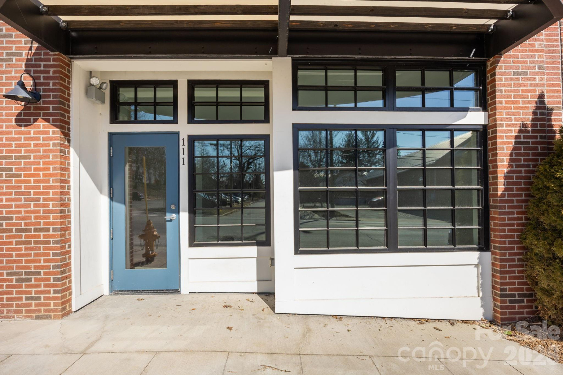 315 Haywood Road - Photo 4