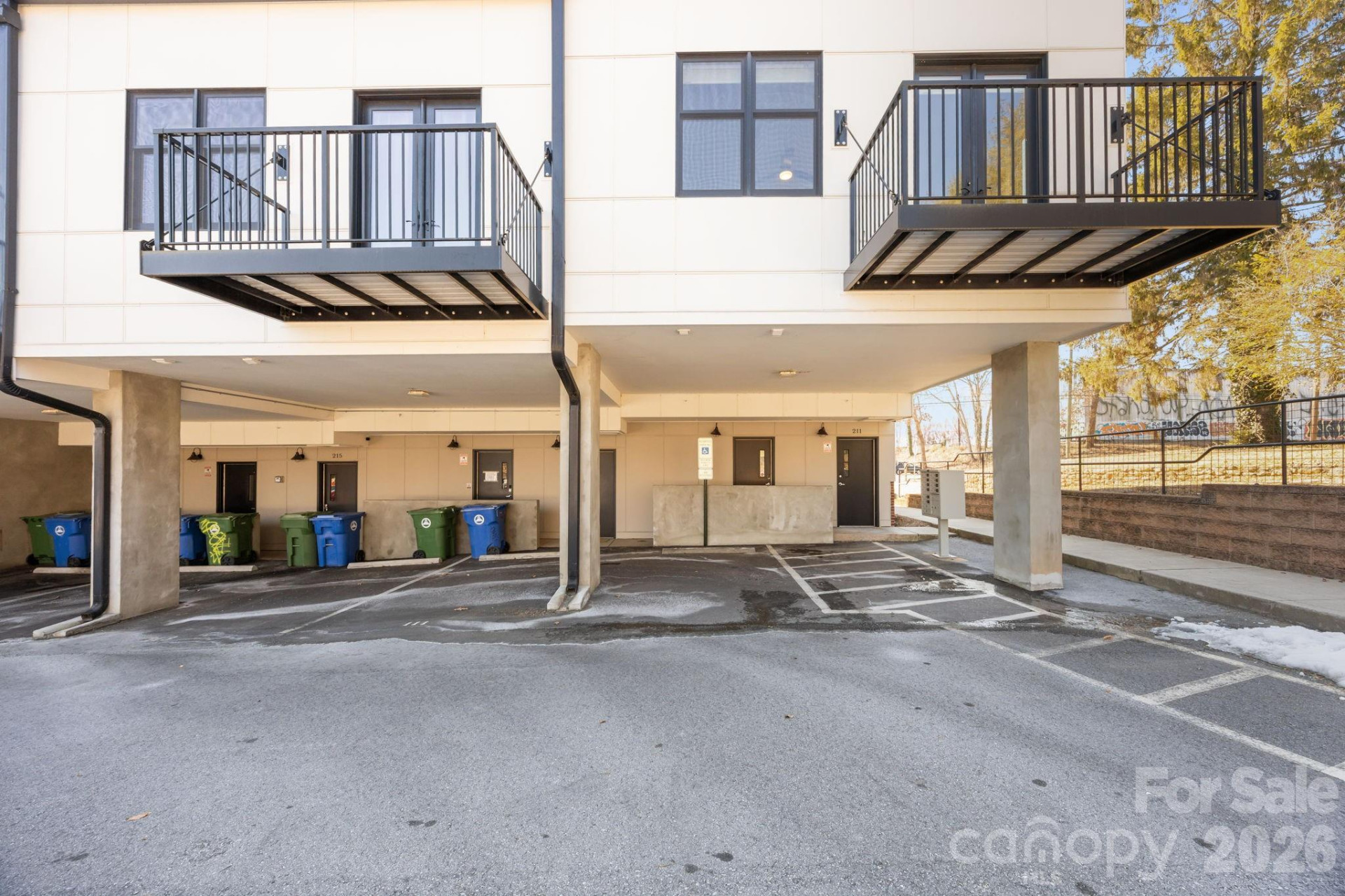 315 Haywood Road - Photo 38