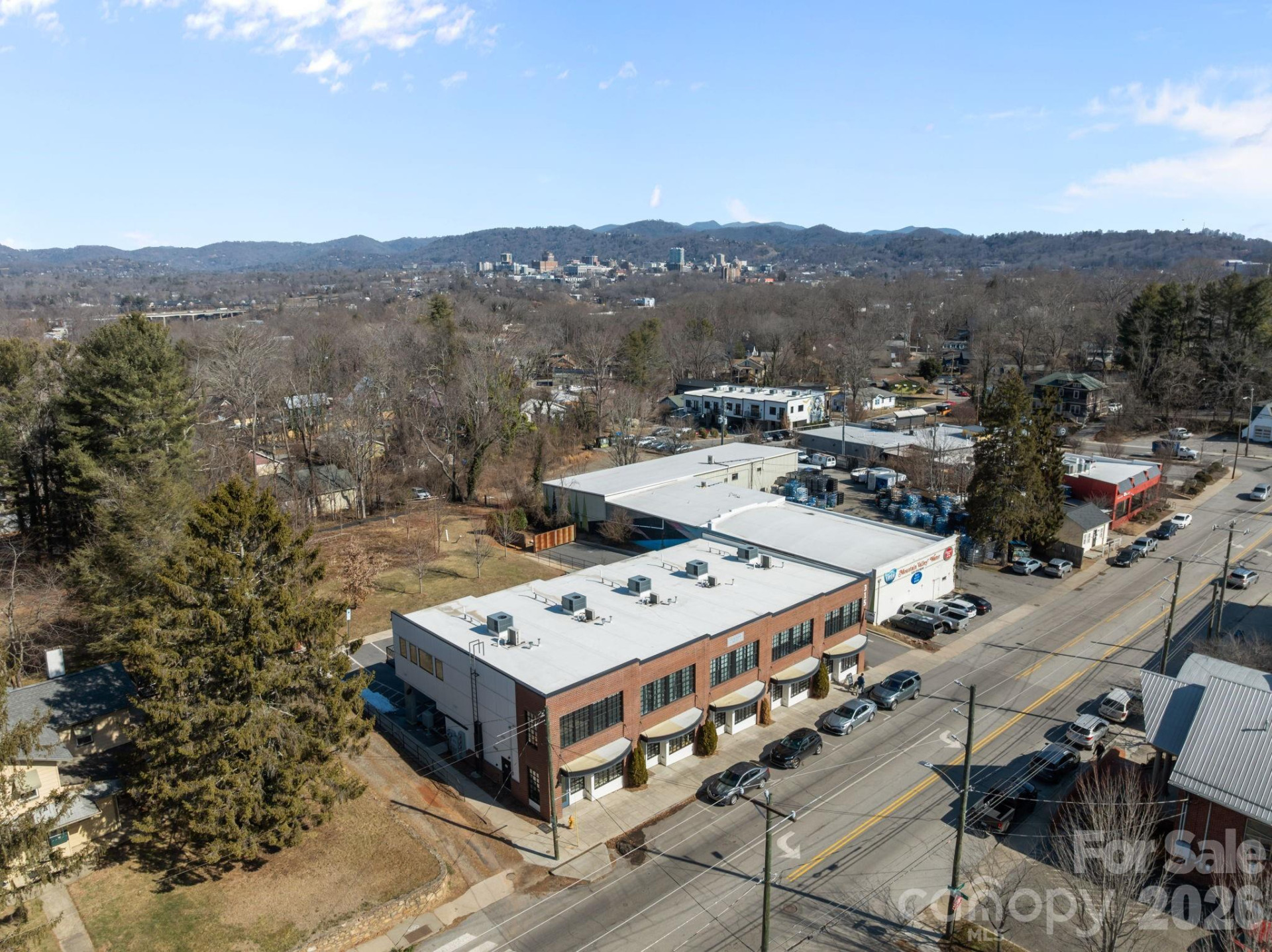 315 Haywood Road - Photo 6