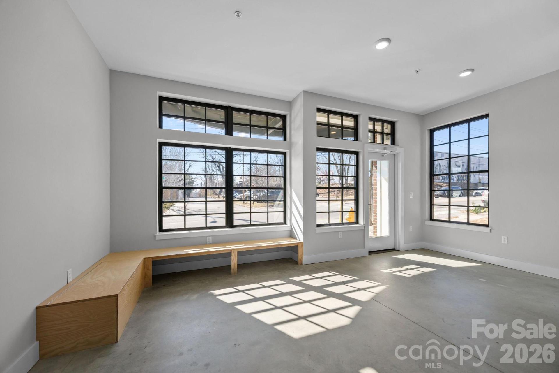 315 Haywood Road - Photo 7