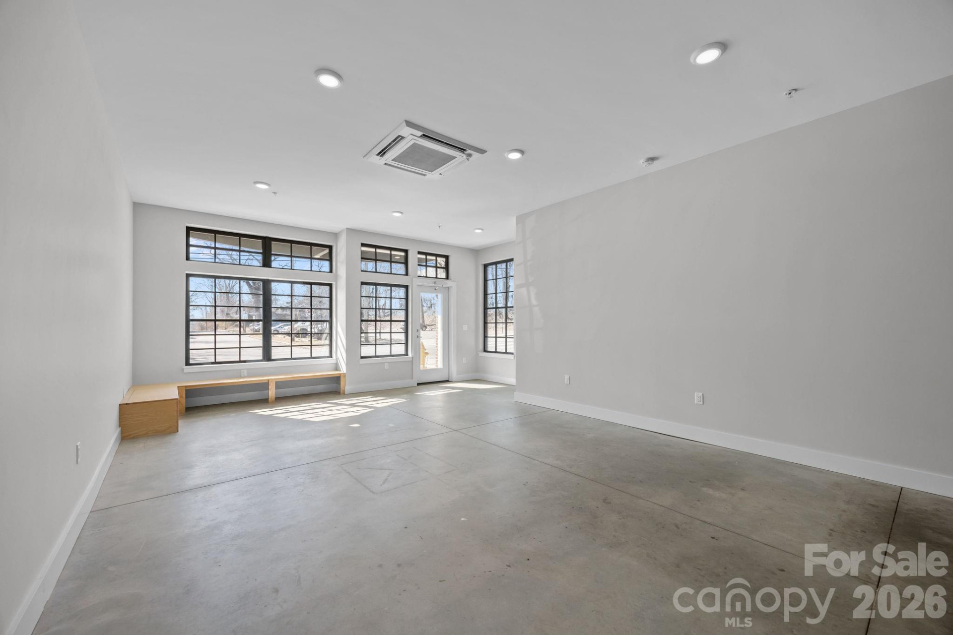 315 Haywood Road - Photo 8