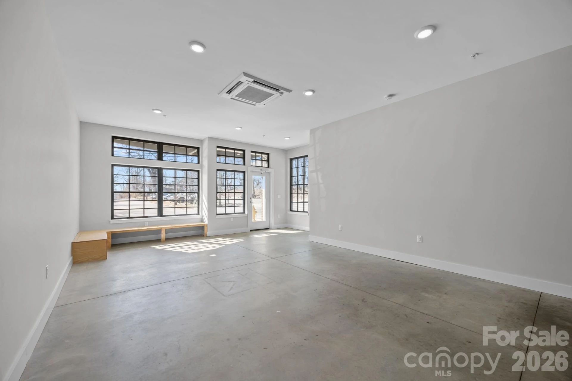 315 Haywood Road - Photo 8
