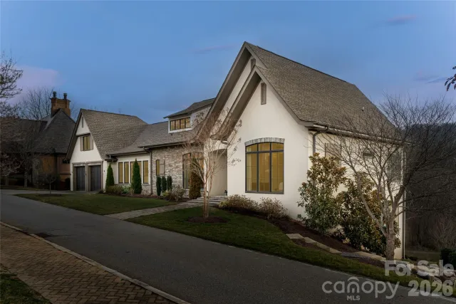22 Snap Dragon Court