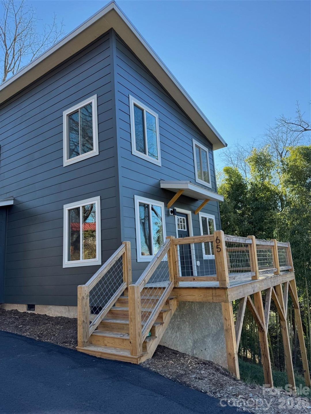 65 Moore Avenue - Photo 2
