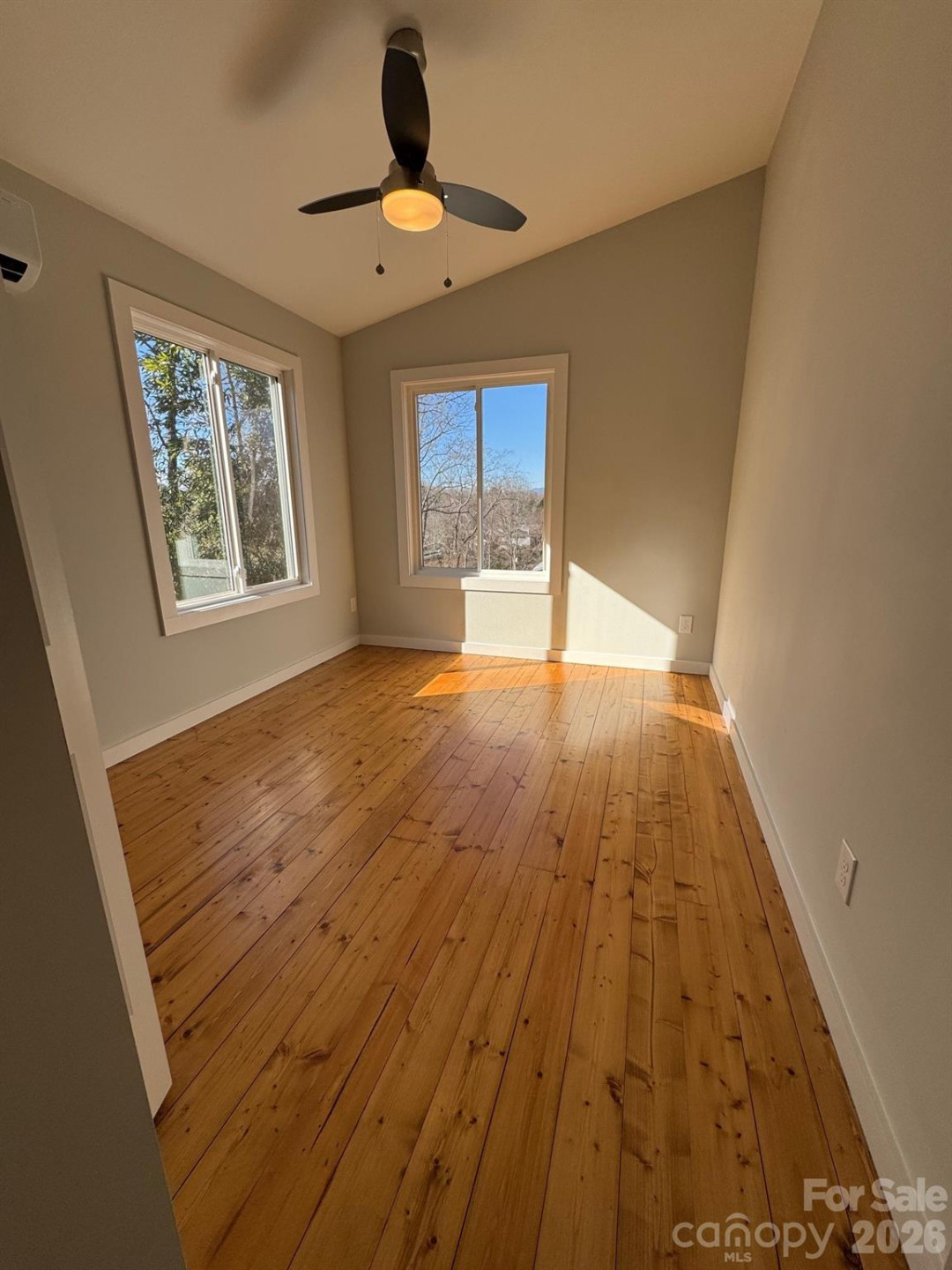 65 Moore Avenue - Photo 12