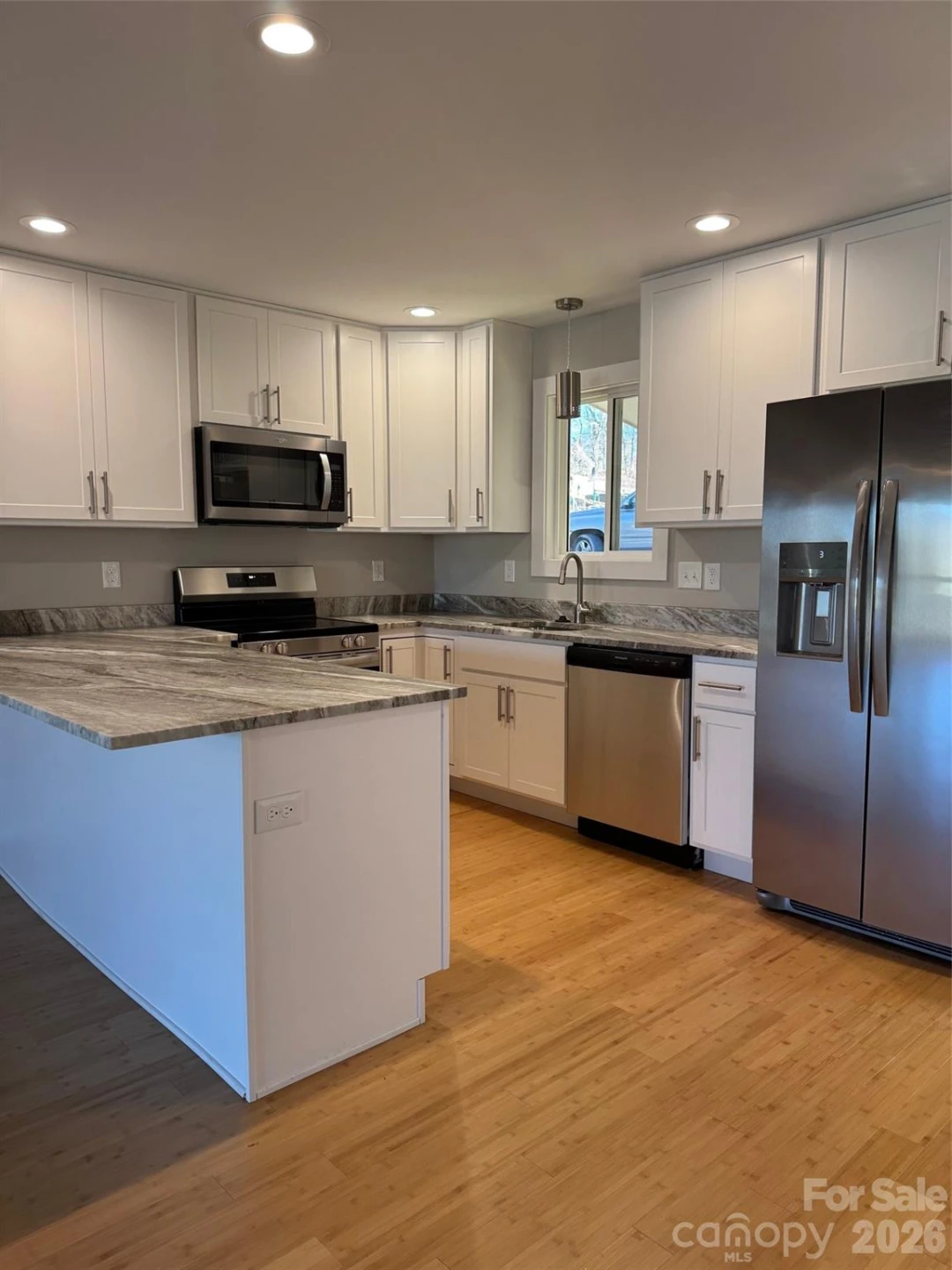 65 Moore Avenue - Photo 6