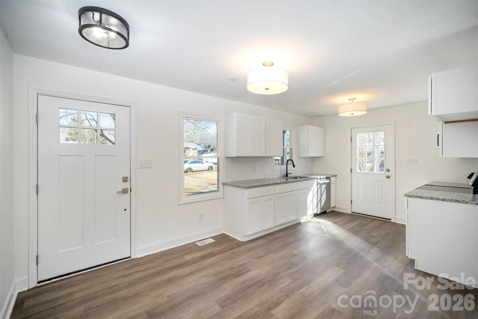 523 Hickory Nut Lane - Photo 3