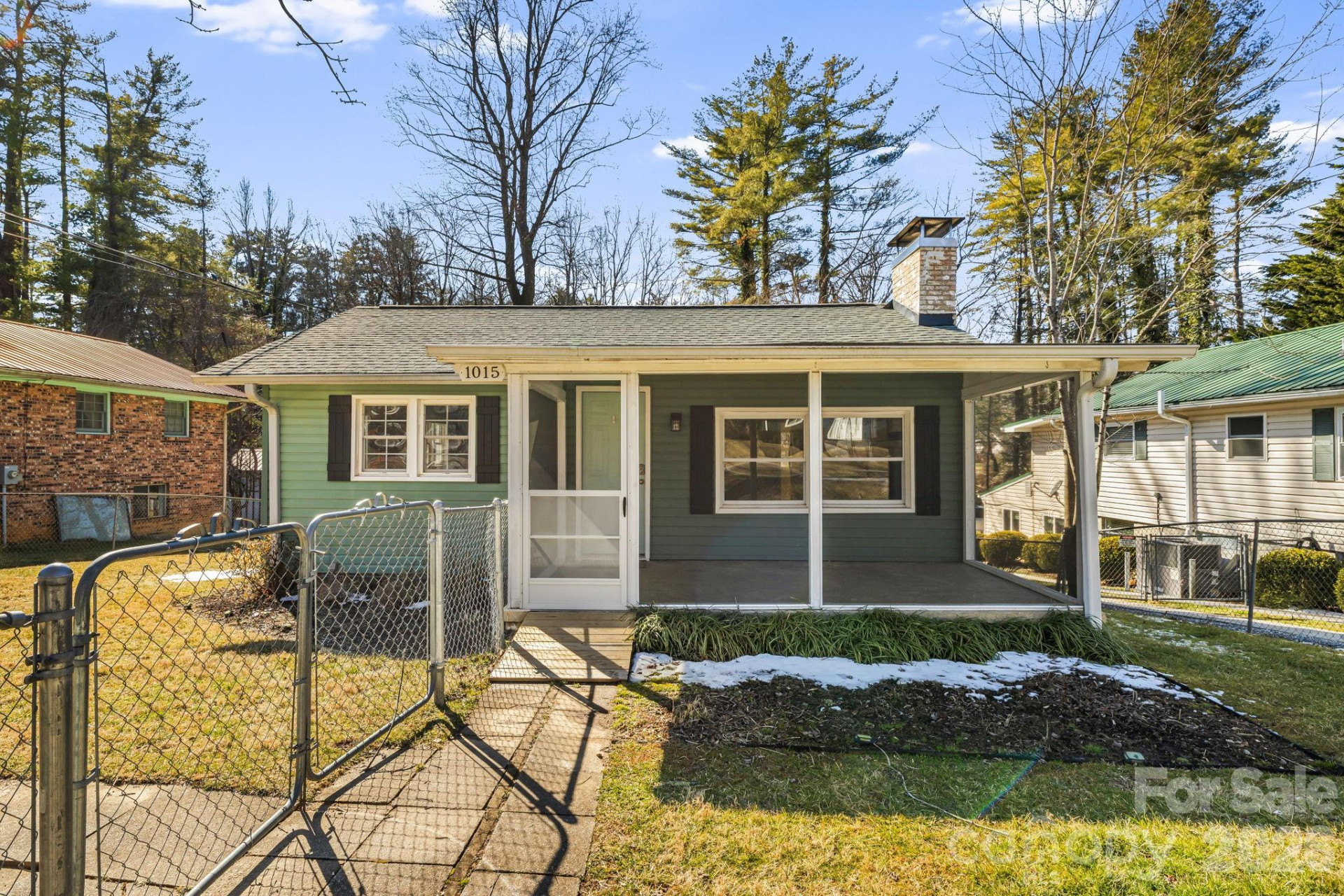 1015 Mountain View Street - Photo 3