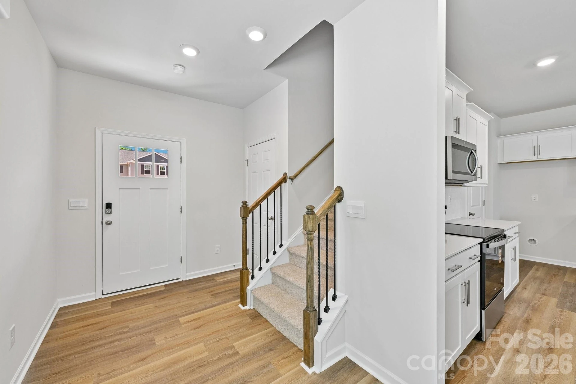 1011 Two Brothers Lane - Photo 2