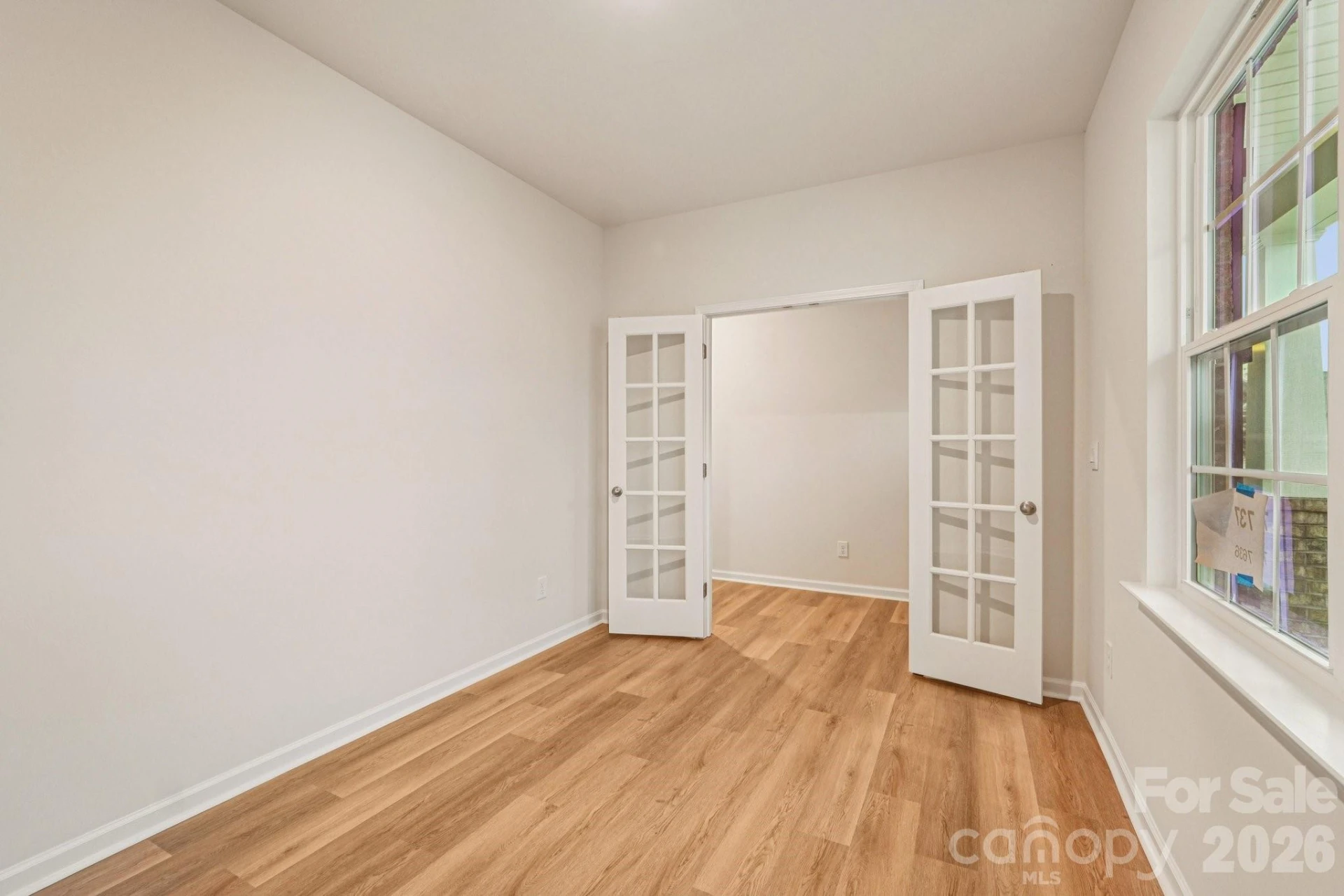 7636 Bainbridge Road - Photo 12