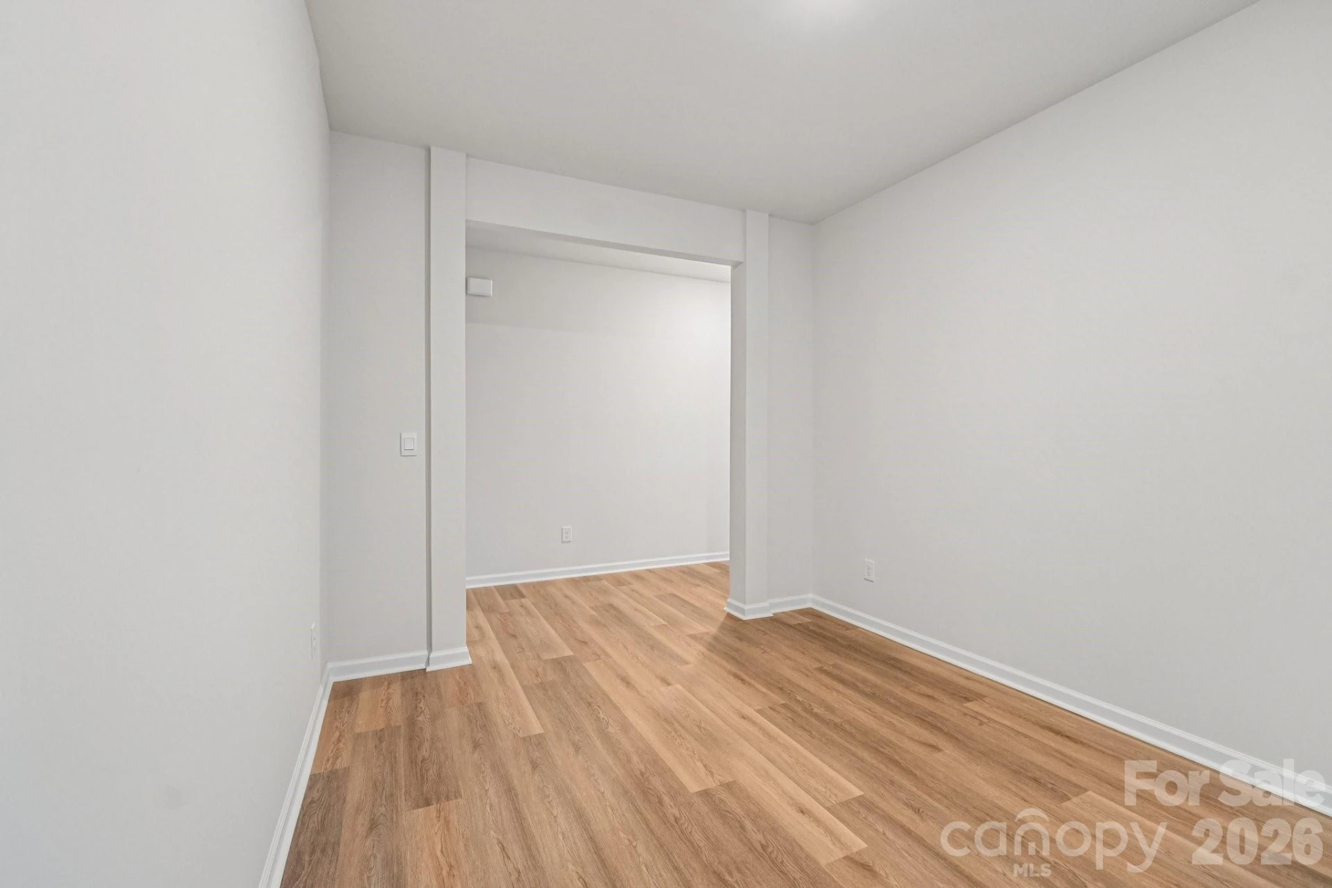 7636 Bainbridge Road - Photo 14