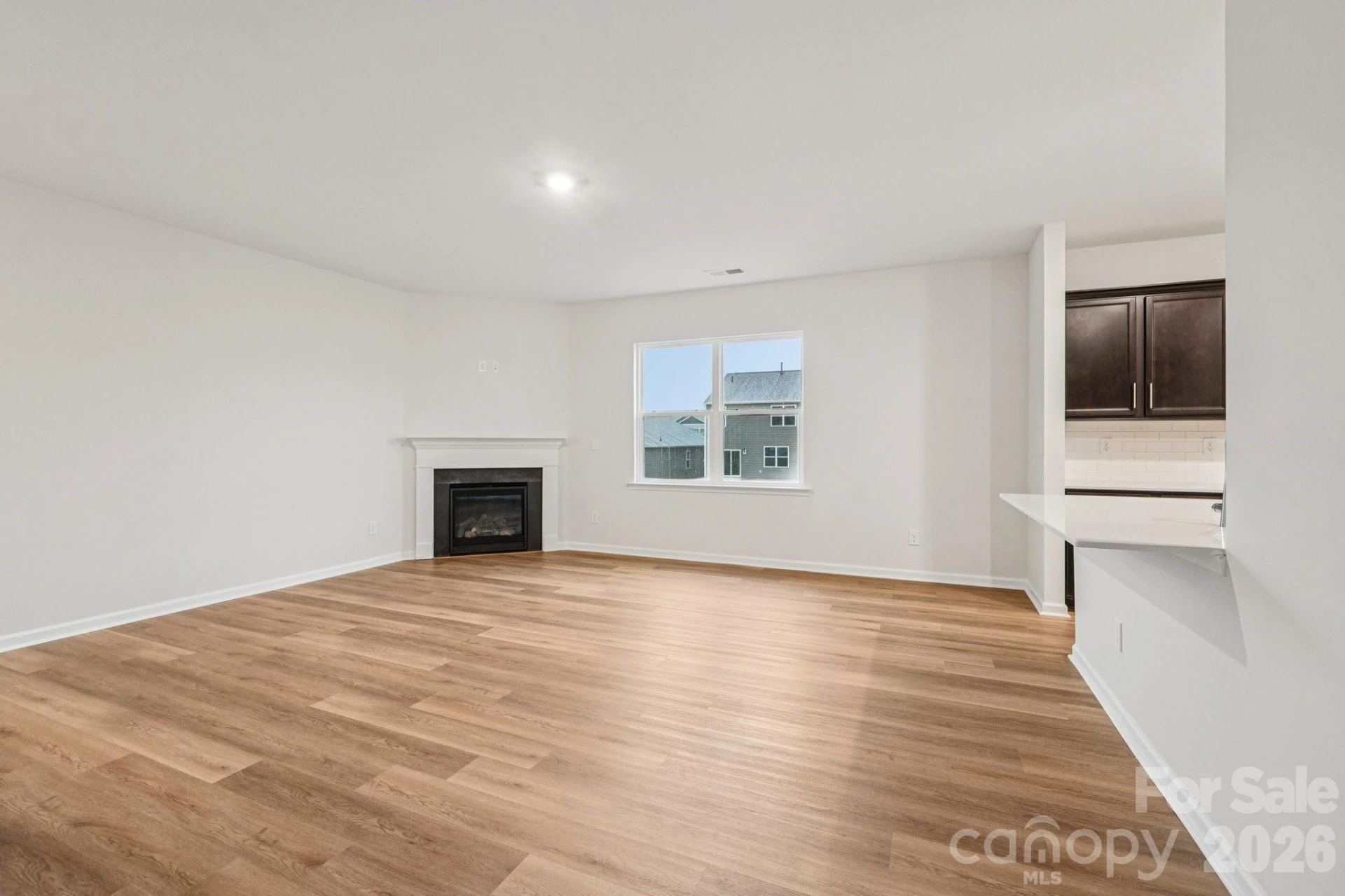 7636 Bainbridge Road - Photo 4