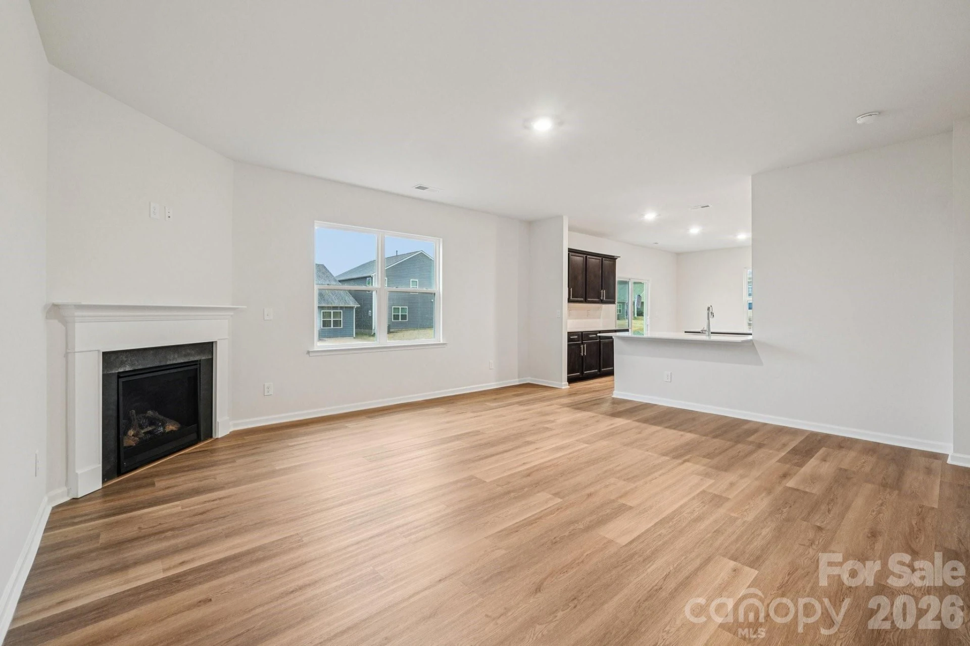 7636 Bainbridge Road - Photo 5