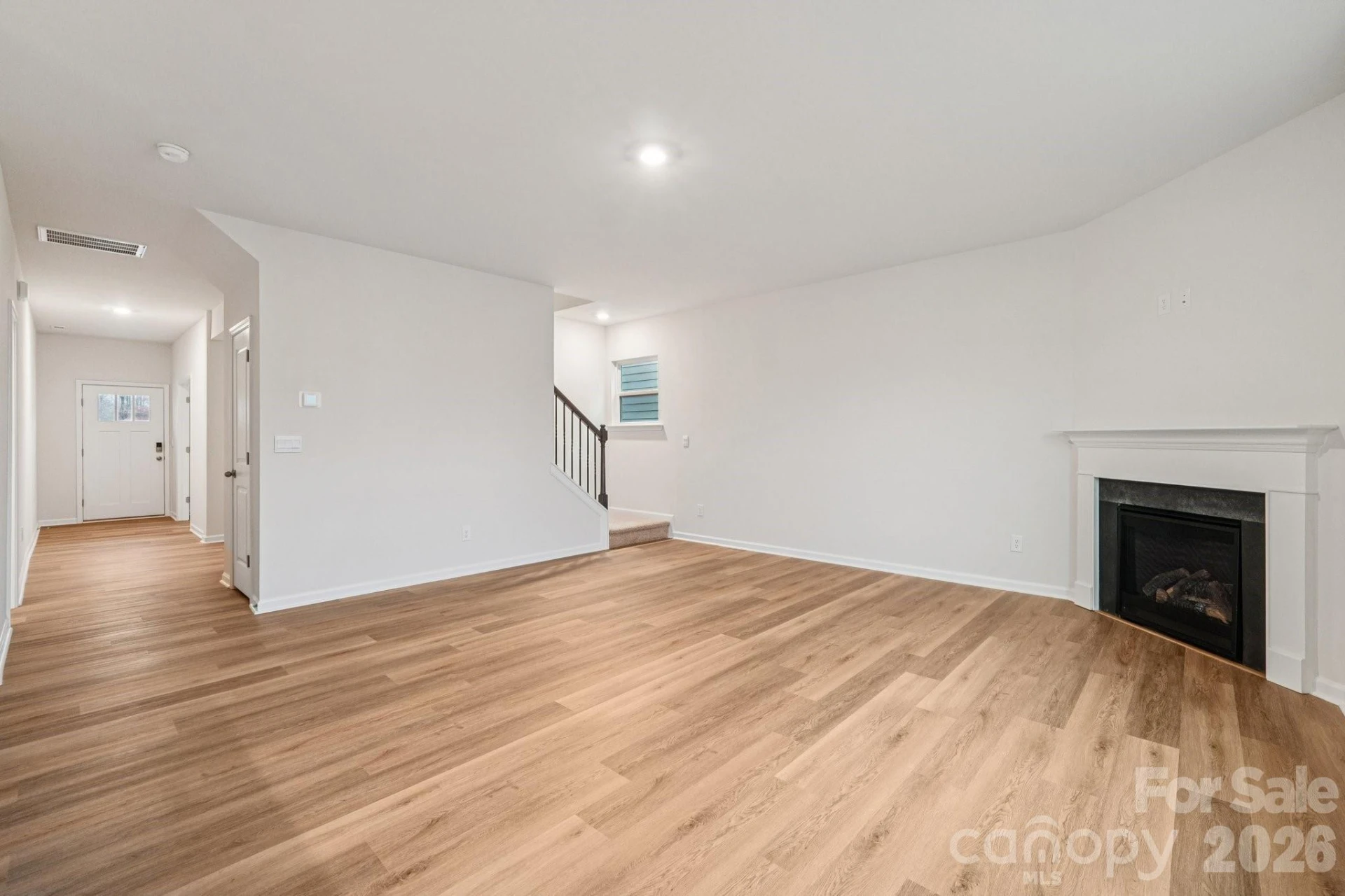 7636 Bainbridge Road - Photo 6