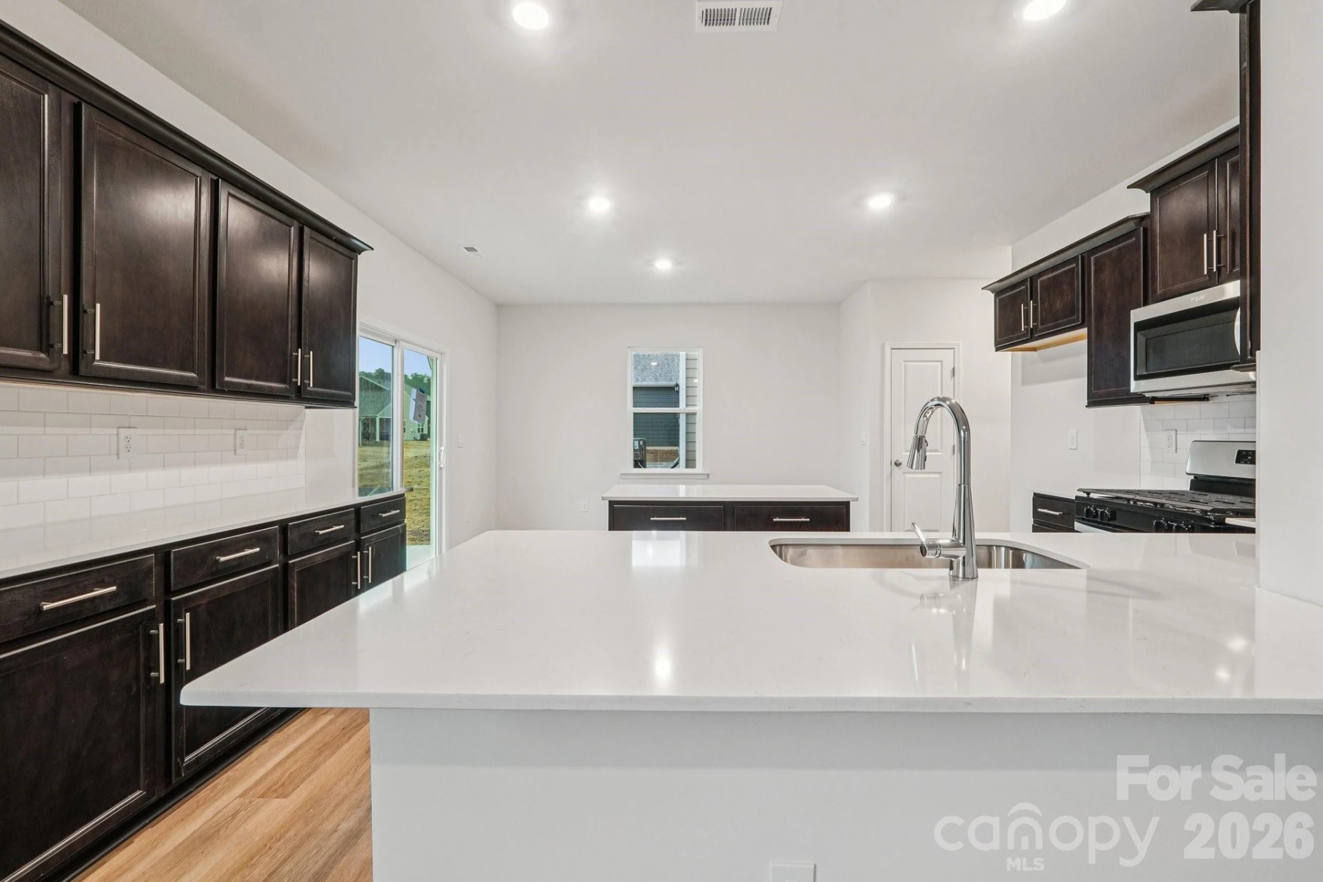 7636 Bainbridge Road - Photo 7