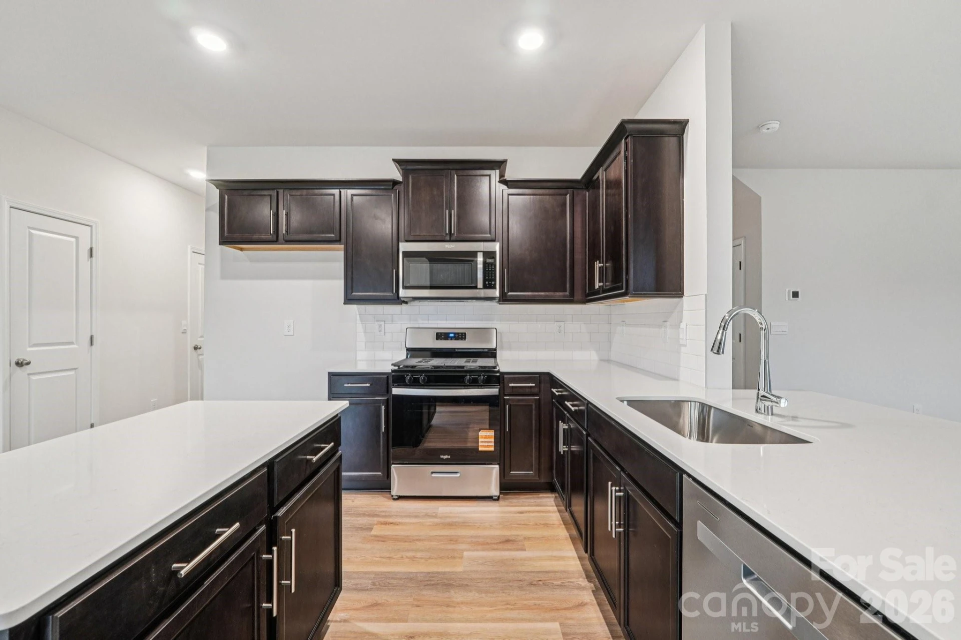 7636 Bainbridge Road - Photo 9