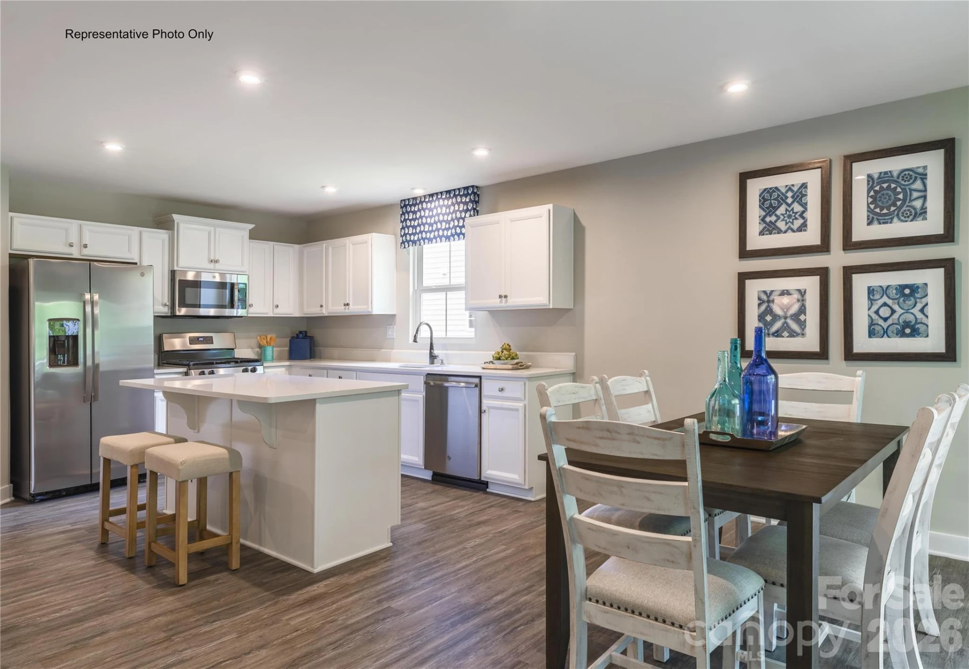936 Pemberley Street - Photo 3