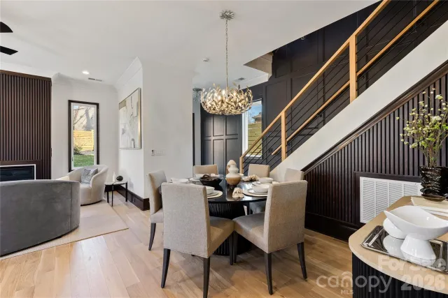 2117 LOMBARDY Circle