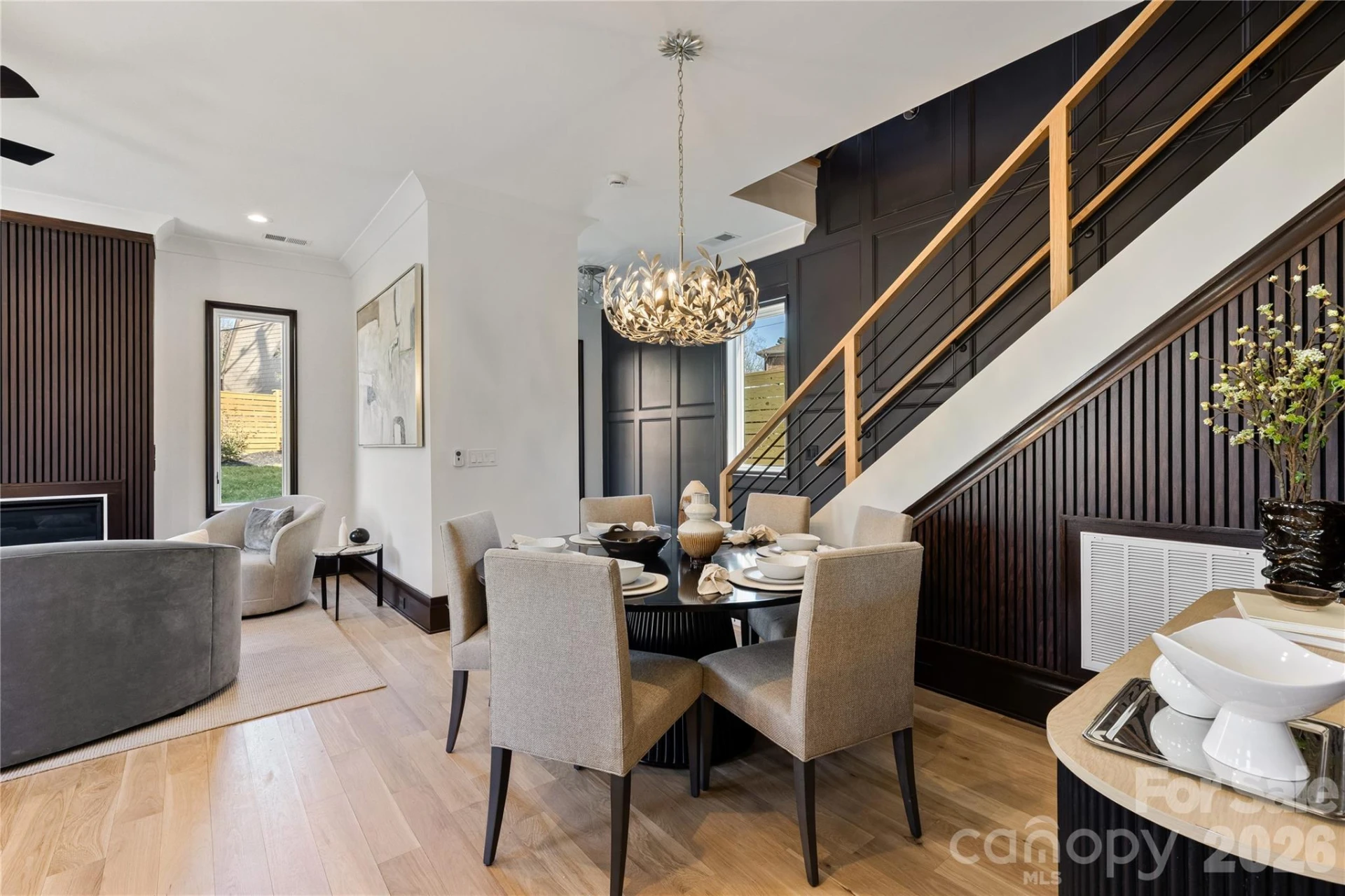 2117 LOMBARDY Circle