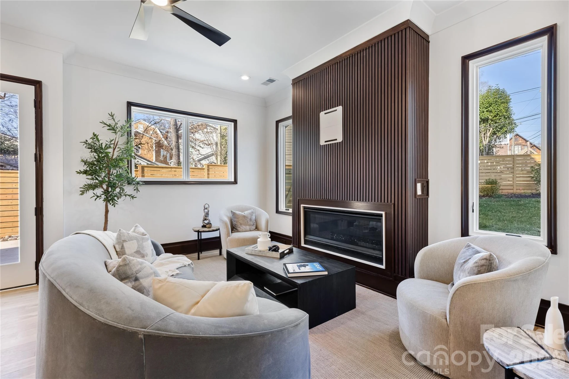2117 LOMBARDY Circle - Photo 14
