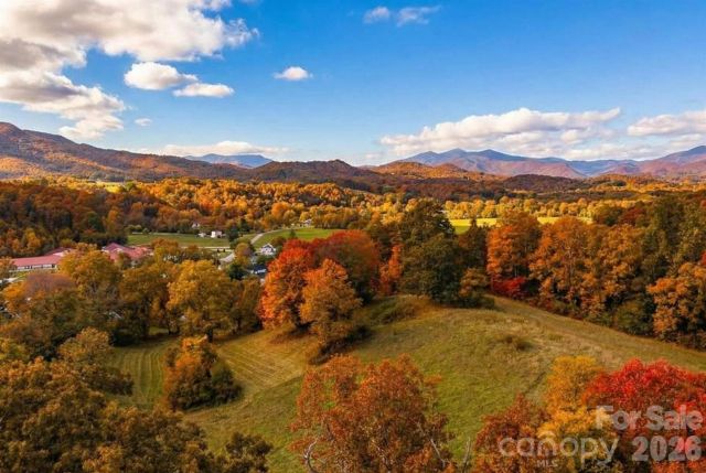 37 Amber Lane, Clyde, NC, 28721