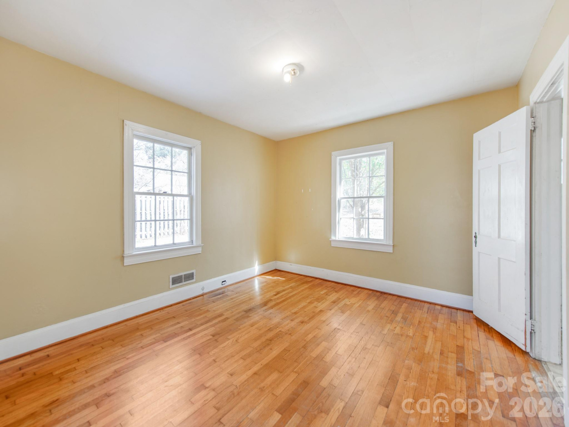 113 Falls Street - Photo 14