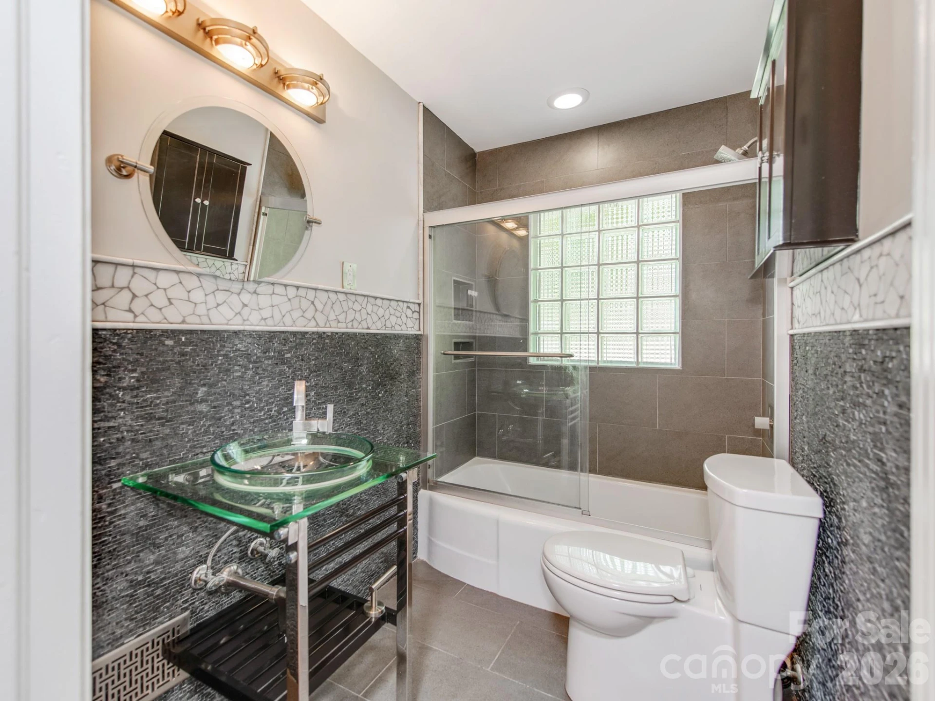 113 Falls Street - Photo 15