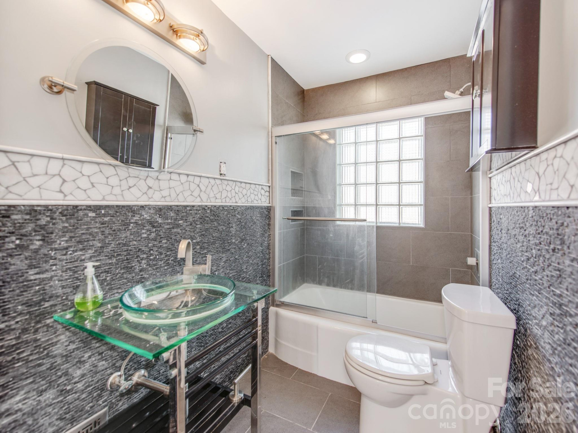 113 Falls Street - Photo 16