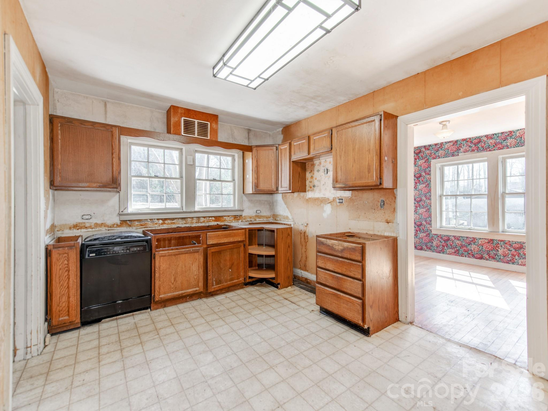 113 Falls Street - Photo 9