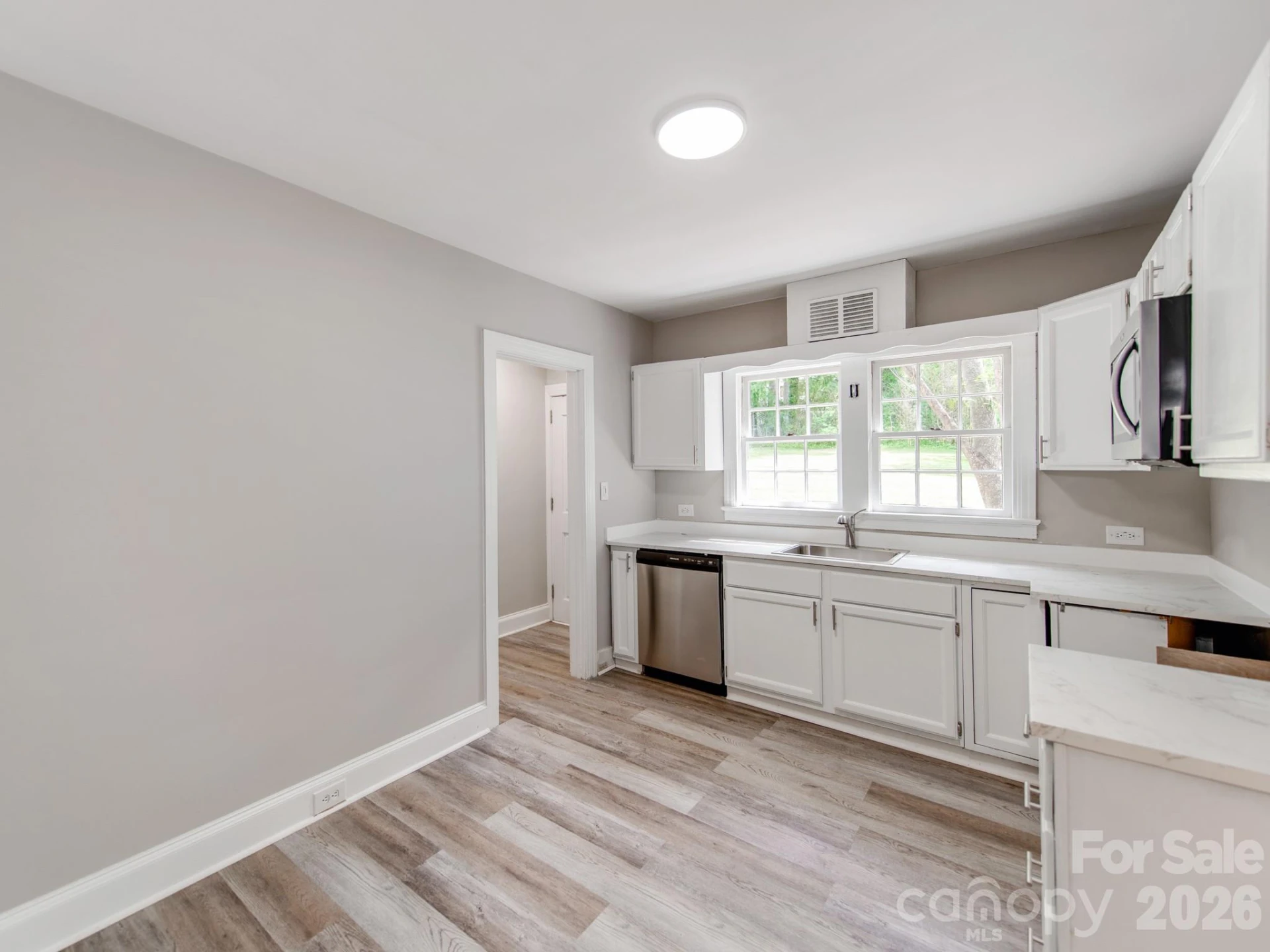 113 Falls Street - Photo 9