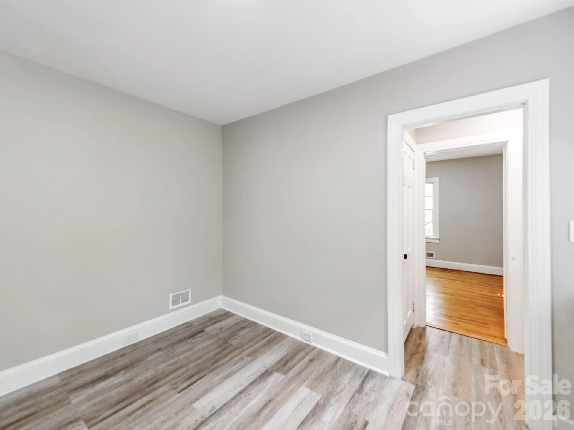 113 Falls Street - Photo 10