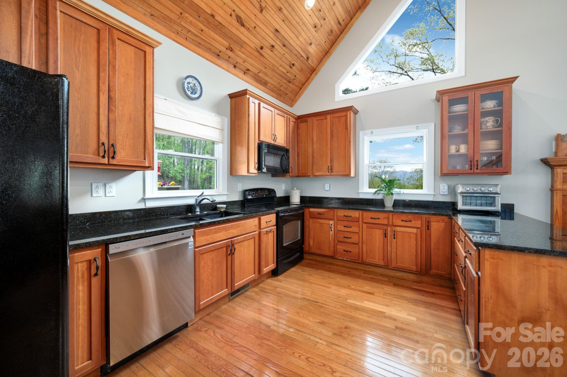 69 Heslar Way - Photo 9