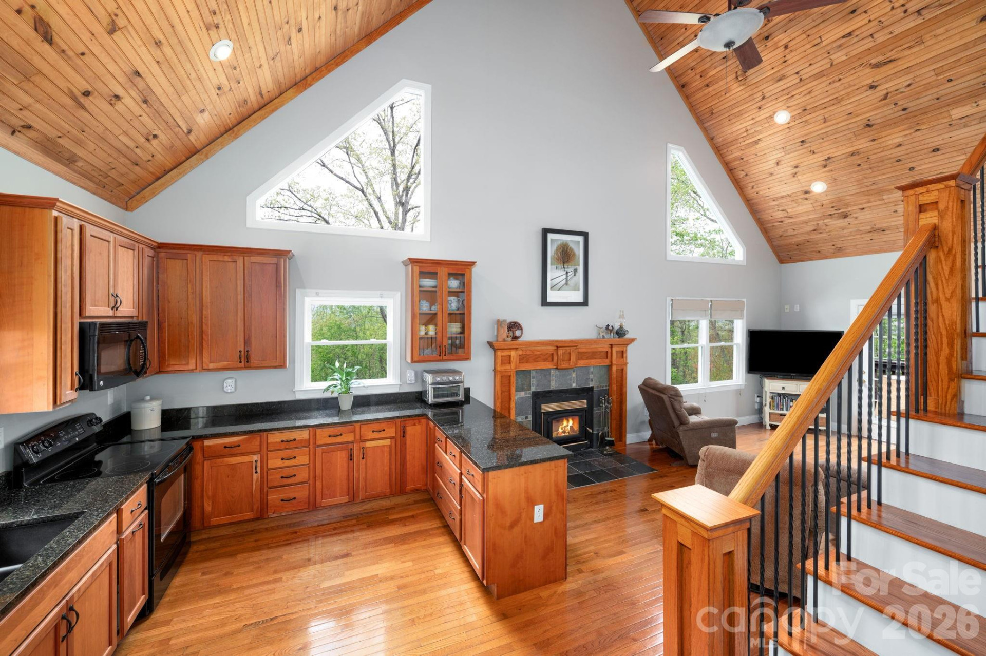 69 Heslar Way - Photo 10