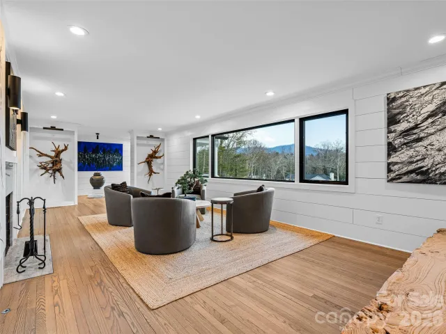 51 Forest Road
