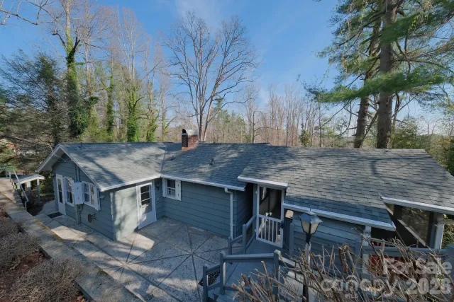 71 Norfolk Lane, Laurel Park, NC, 28739