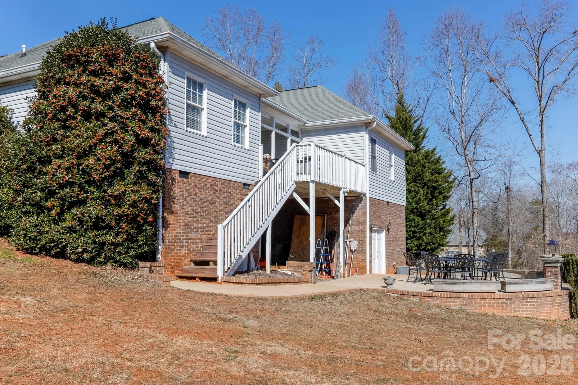 231 Sherry Street - Photo 2