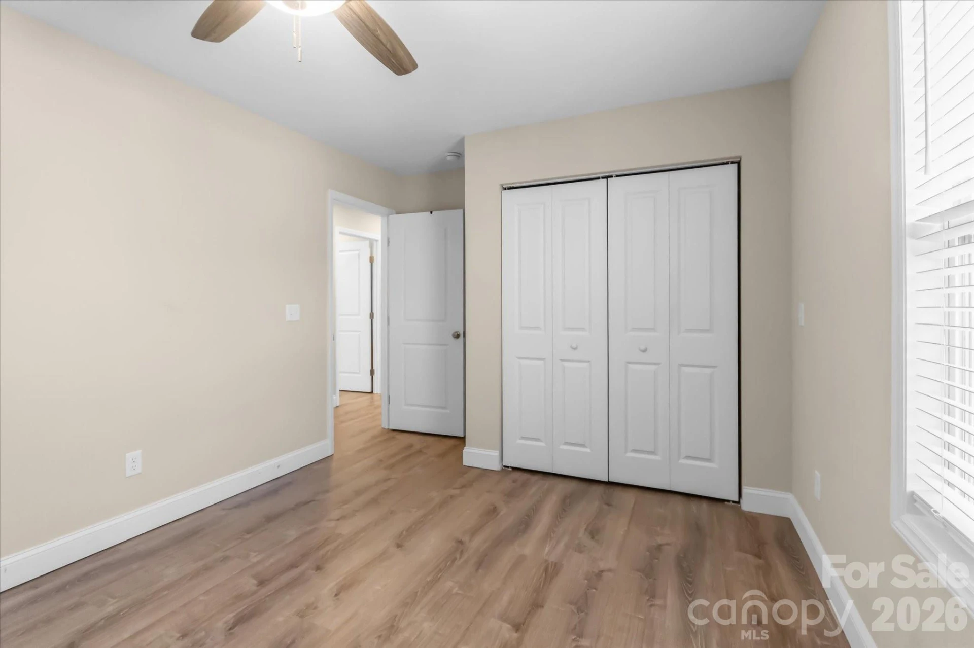 127 Hawthorne Drive - Photo 22