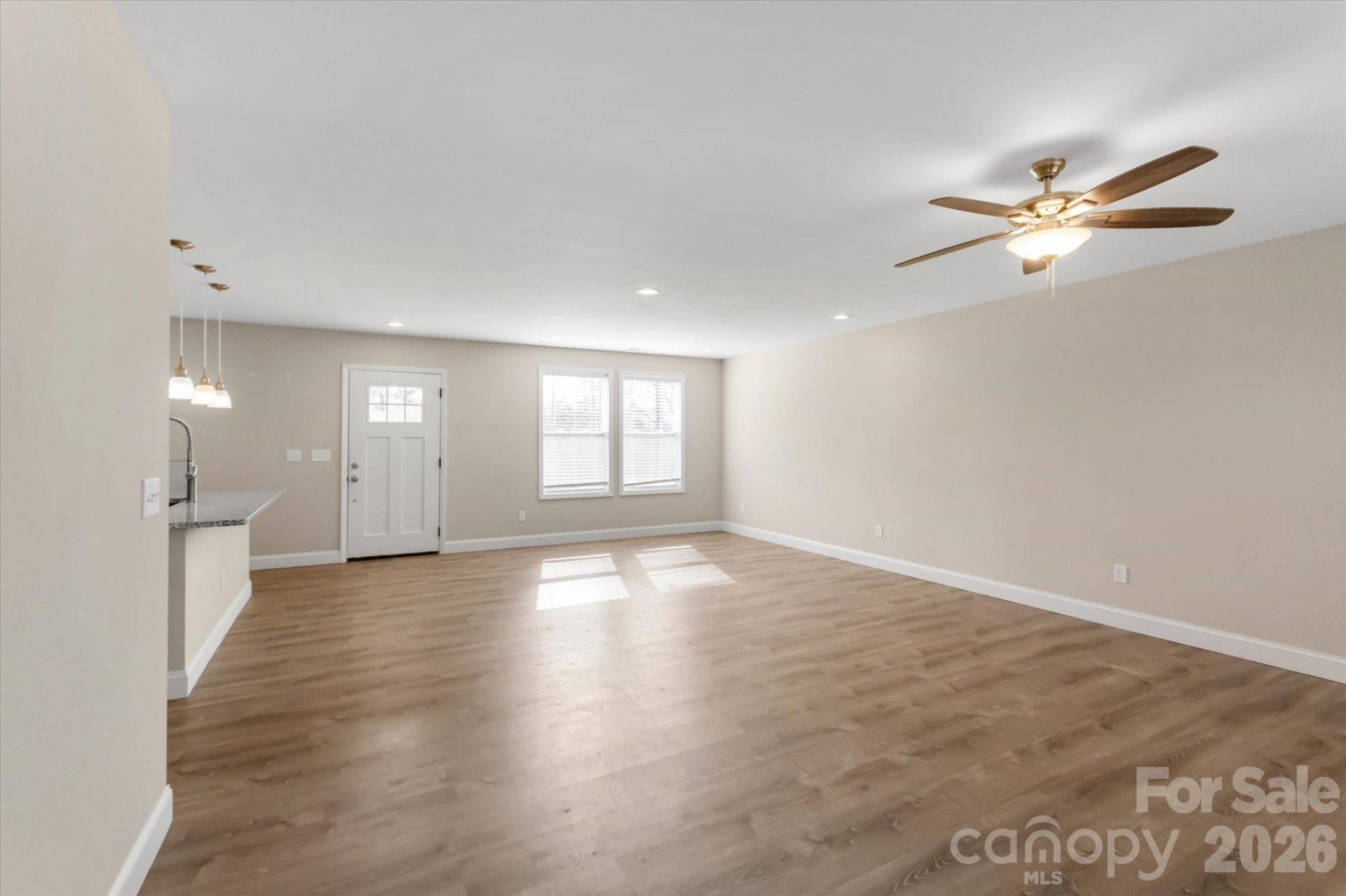 127 Hawthorne Drive - Photo 9