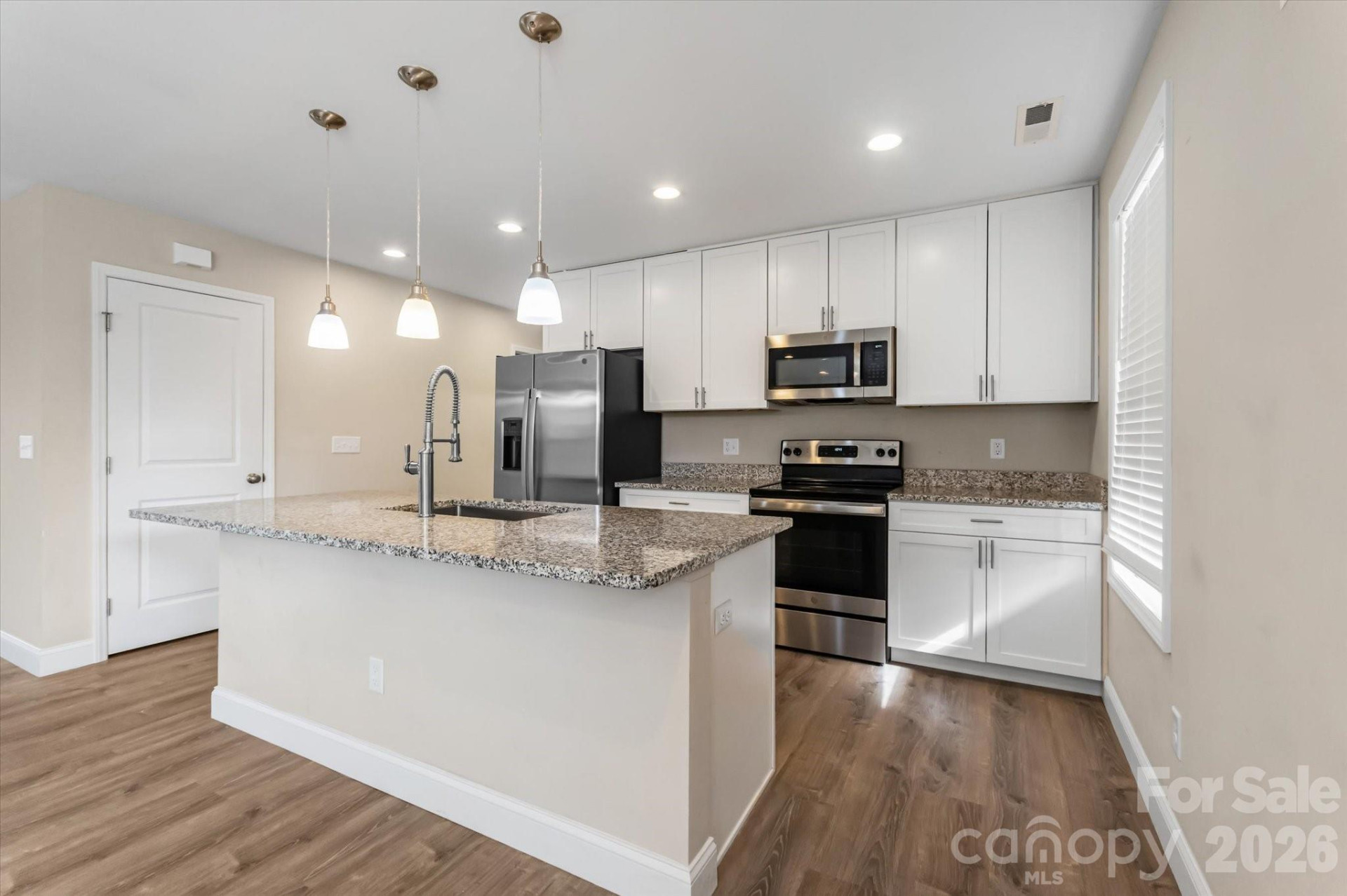 127 Hawthorne Drive - Photo 10