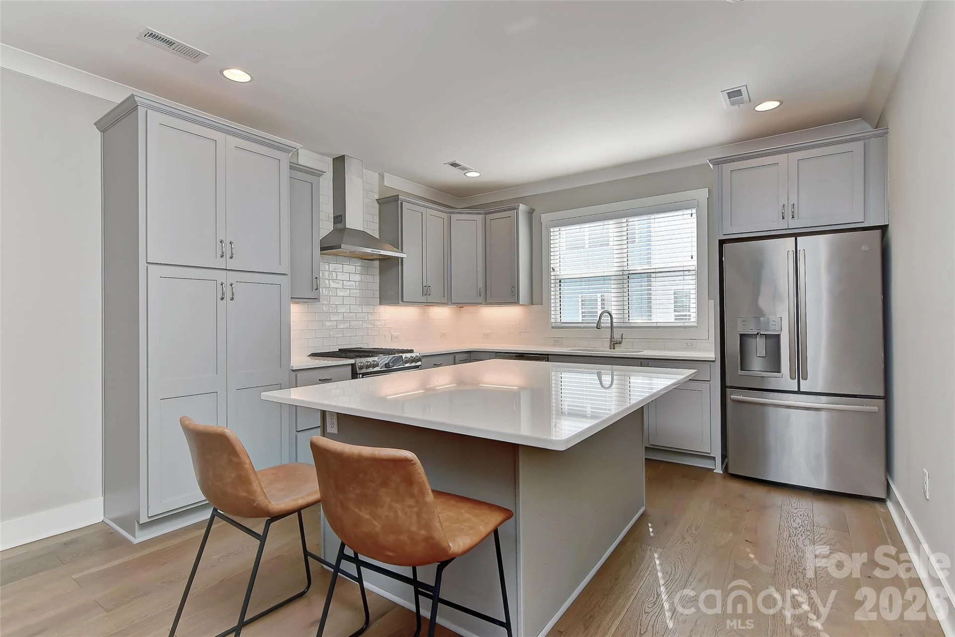 1150 36th Street - Photo 3