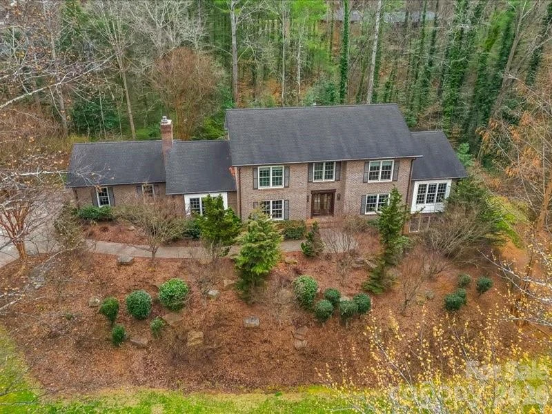 112 Parkland Street - Photo 2