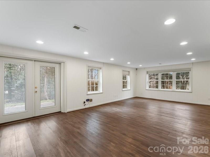 112 Parkland Street - Photo 24