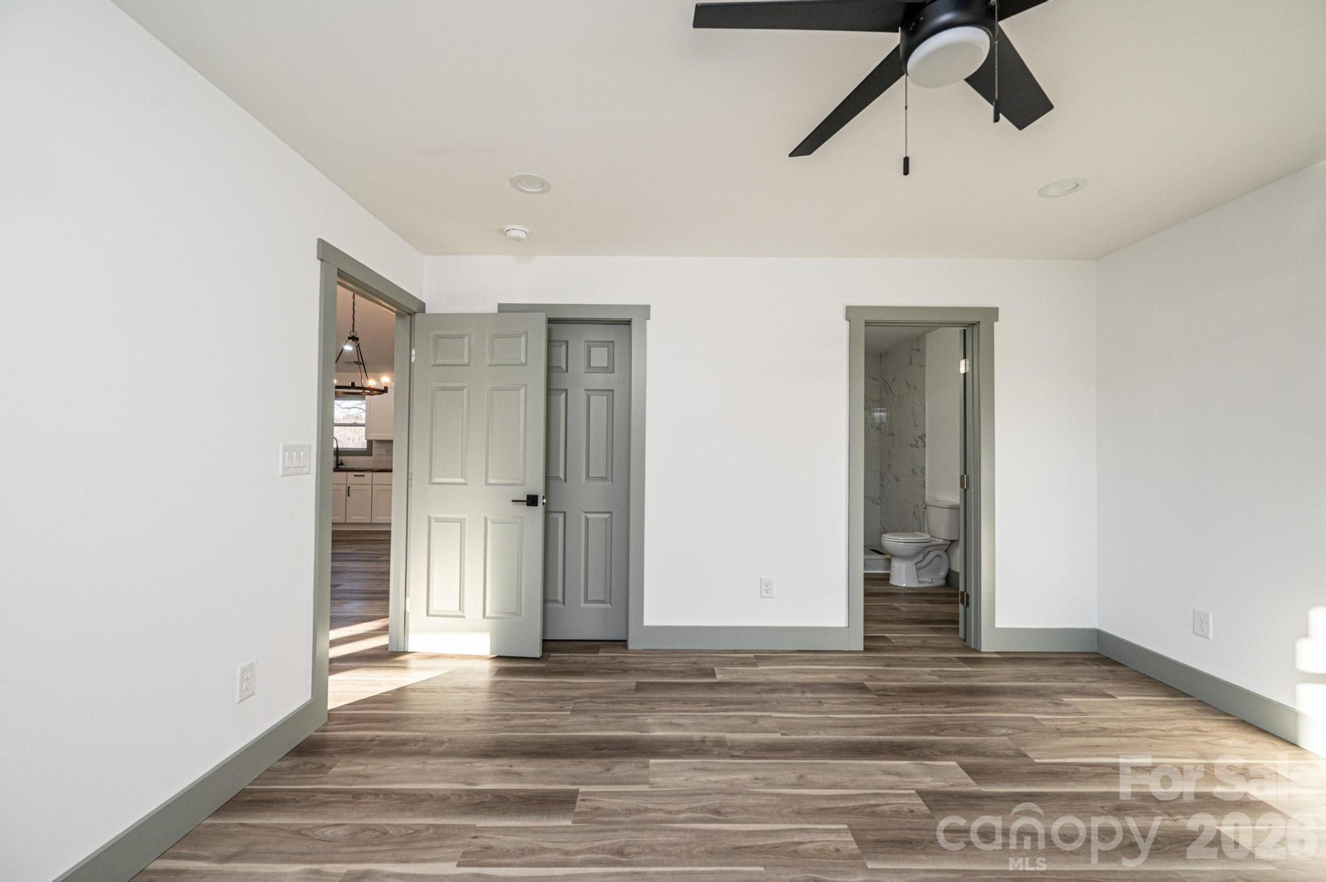 7592 McDuffy Road - Photo 10