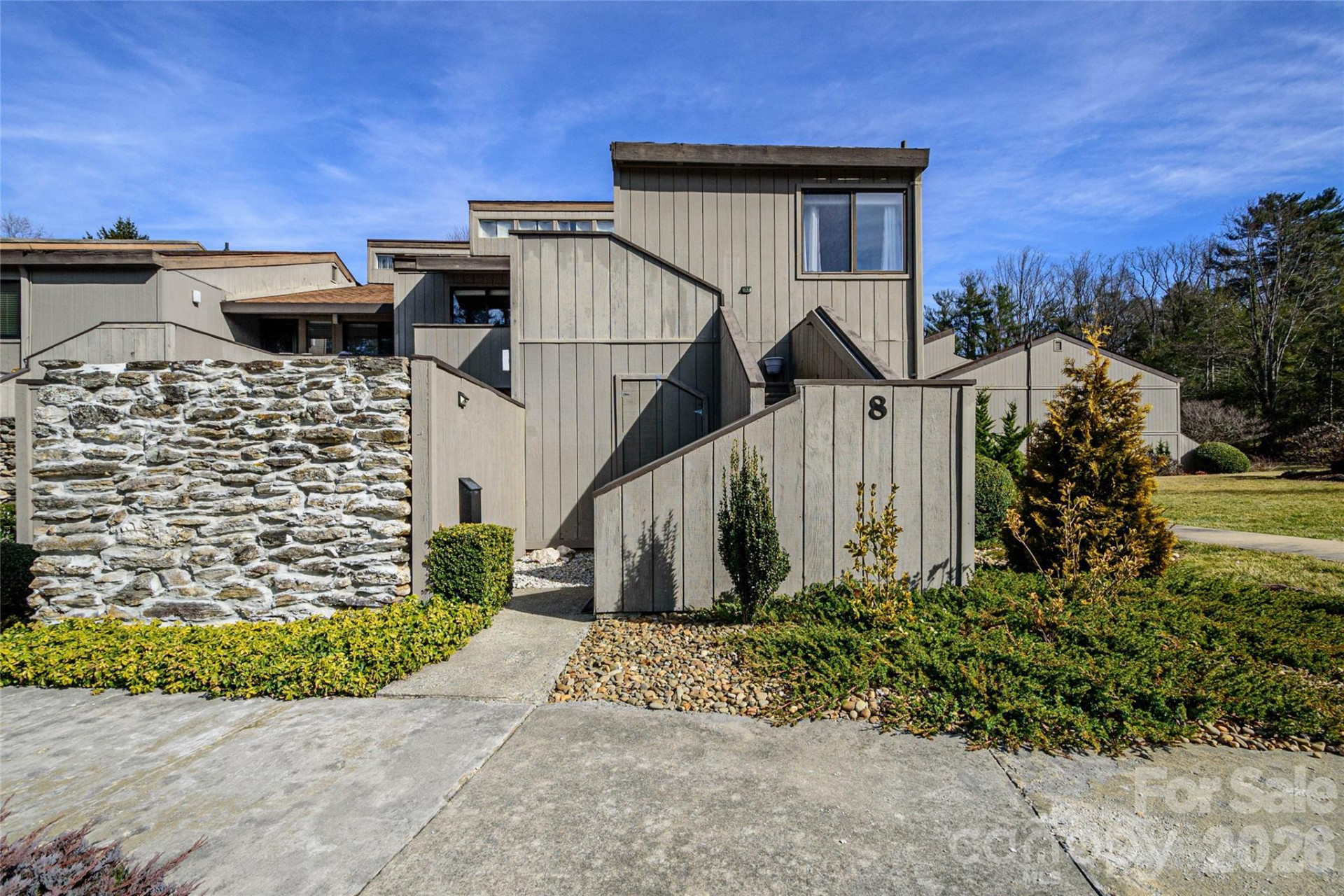 8 Lakemoor Lane #8 - Photo 2