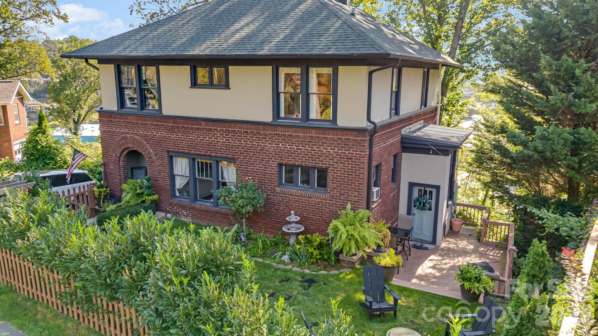 74 Saint Dunstans Circle